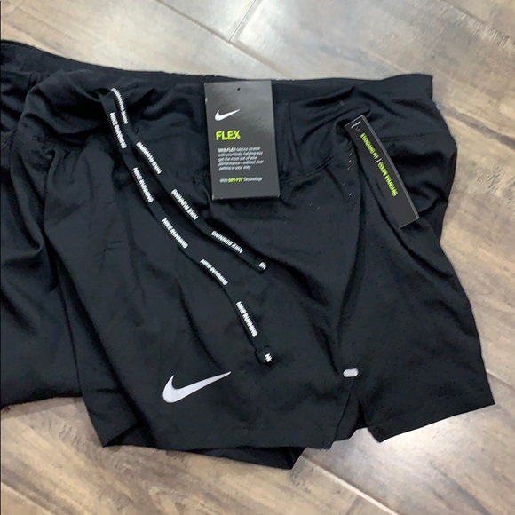 NIKE Women’s running shorts with Dri-Fit Technolog - Picture 5 of 16